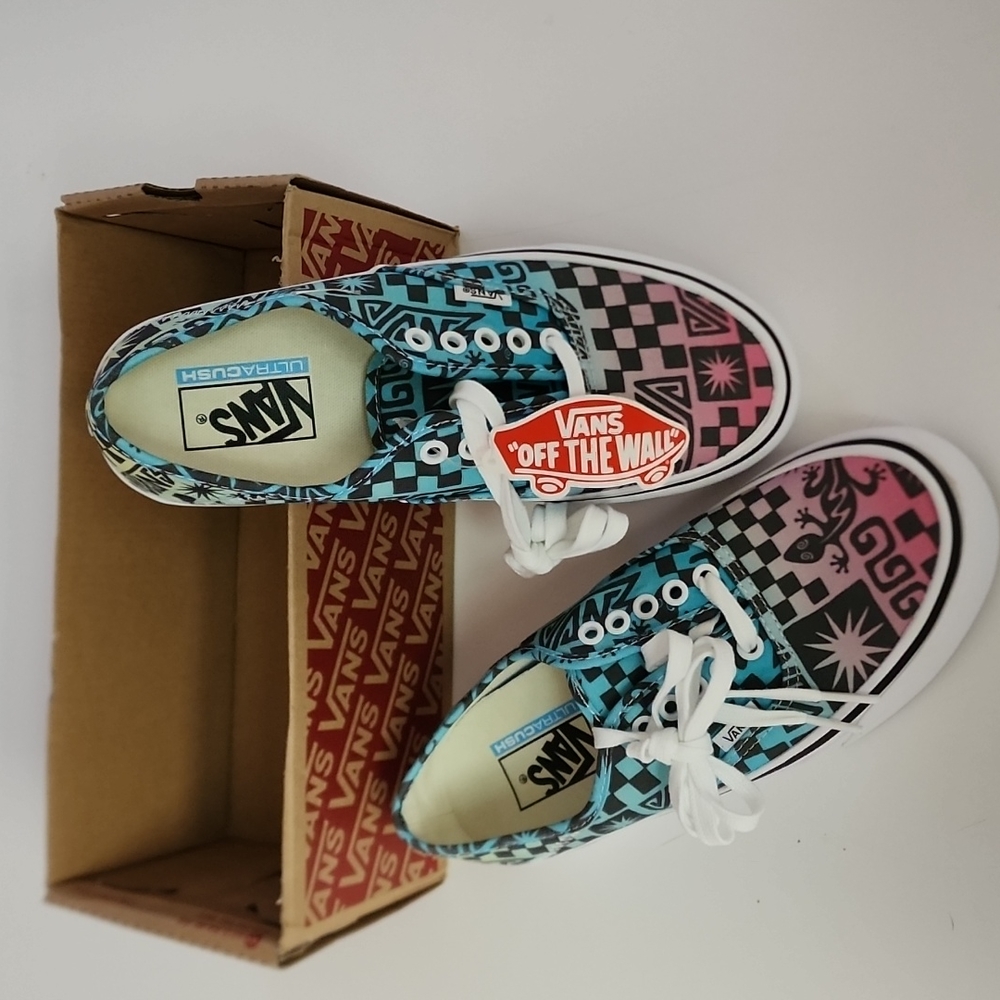 B1_ New in box Vans Authentic SF Tribal Check Blue Sneakers W 8.5/M7